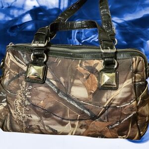 Camouflage Men's Bag with Black Accents